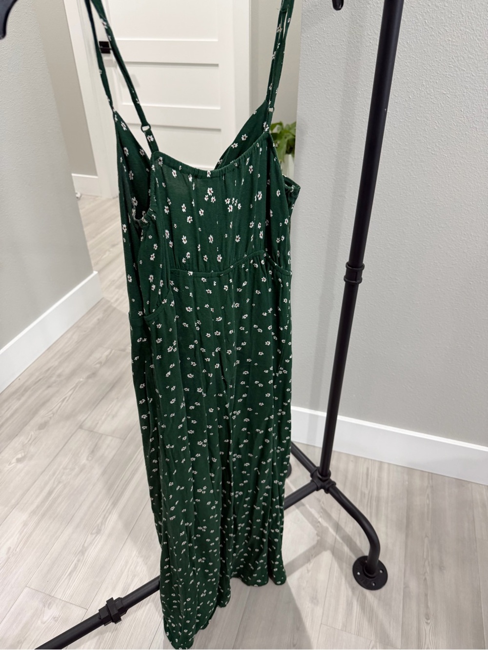 American Eagle Outfitters Dark Green Floral Maxi Dress - Picture 4 of 5